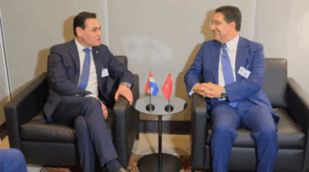 "باراغوي" تؤكد على مغربية الصحراء وتفتح قنصلية لها ب"مدينة الداخلة"