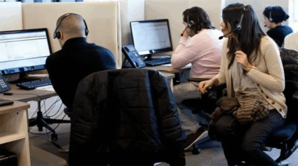 أزمة اجتماعية ستطال مراكز الاتصال بالمغرب مع قرب دخول قانون فرنسي جديد