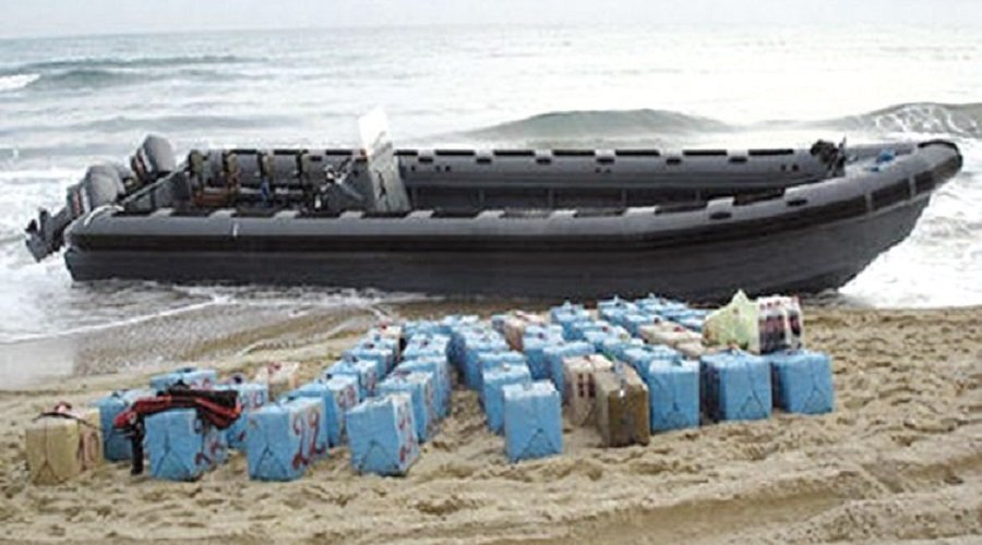 إحباط بحري ضخم 16 طنا من الشيرا تُسقط شبكة التهريب صورتعبيريةص