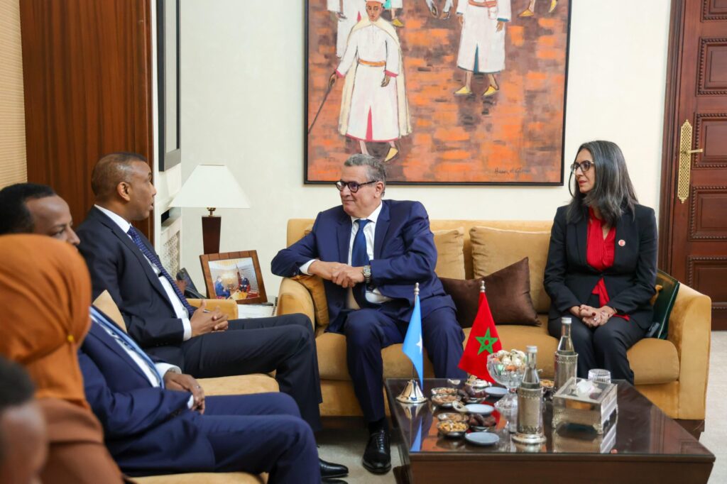 عزّز أخنوش شراكة المغرب والصومال في مباحثات بالرباط