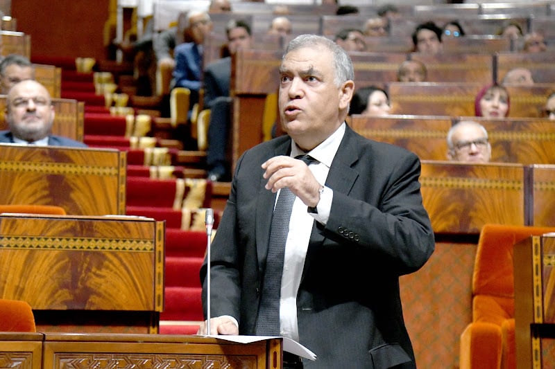 رفض لفتيت تسقيف ولايات النواب وتوسيع تنافي المصالح