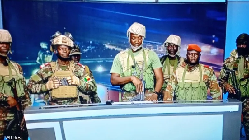 إحباط انقلاب في بنين يسفر عن قتلى ودعم عسكري إقليمي