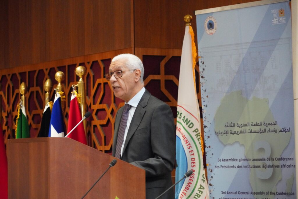 الطالبي العلمي يحذر من تحالف الإرهاب والانفصال بإفريقيا