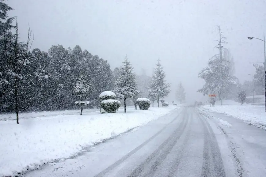 ثلوج وأمطار متفرقة بعدد من المناطق